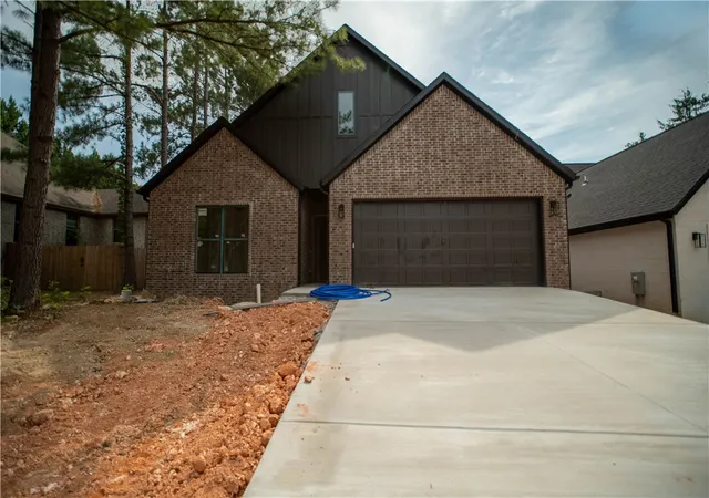 1st image of 308 S Happy Hollow Rd, Fayetteville, AR 72701 | MLS# 1357421