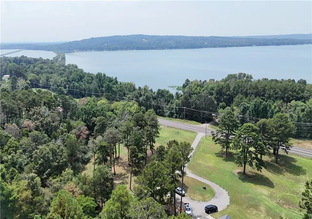 3rd image of 41 Tennyson Ln, Russellville, AR 72802 | MLS# 1357427