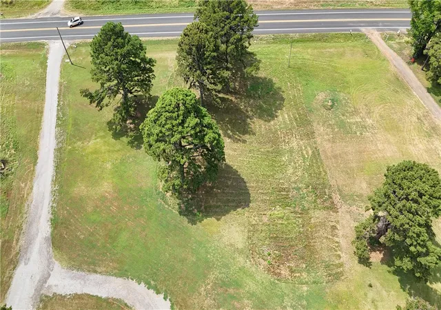4th image of 41 Tennyson Ln, Russellville, AR 72802 | MLS# 1357427