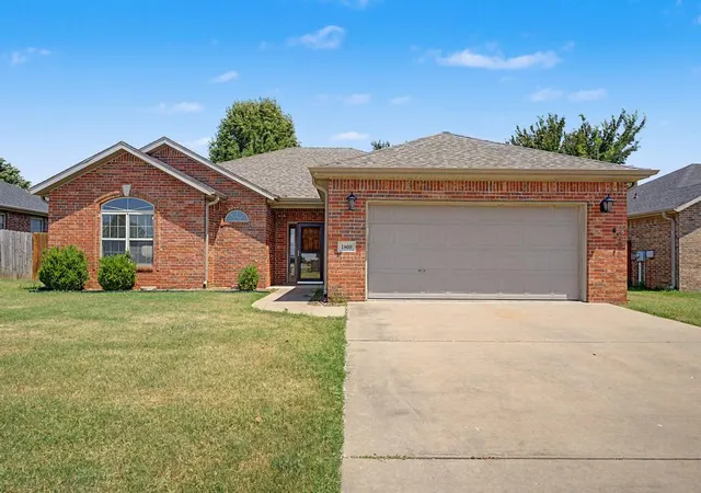 Photo 1 of Single family home for sale at 1809 Sw Elington St, Bentonville, AR 72713 | MLS# 1357263 | Listing updated on 2026-10-07