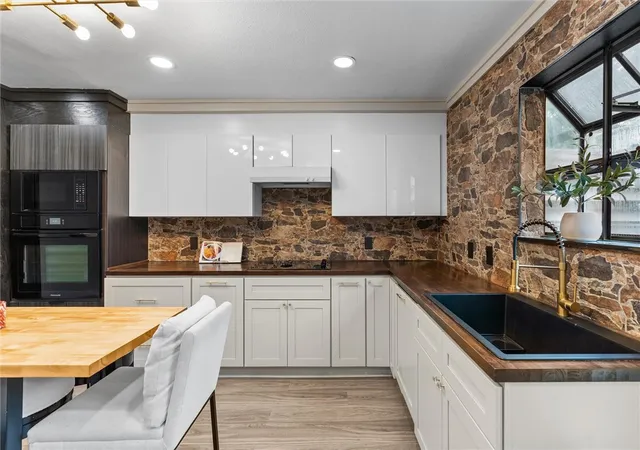 1st image of 1376 N Oakland Ave #1, Fayetteville, AR 72703 | MLS# 1357003