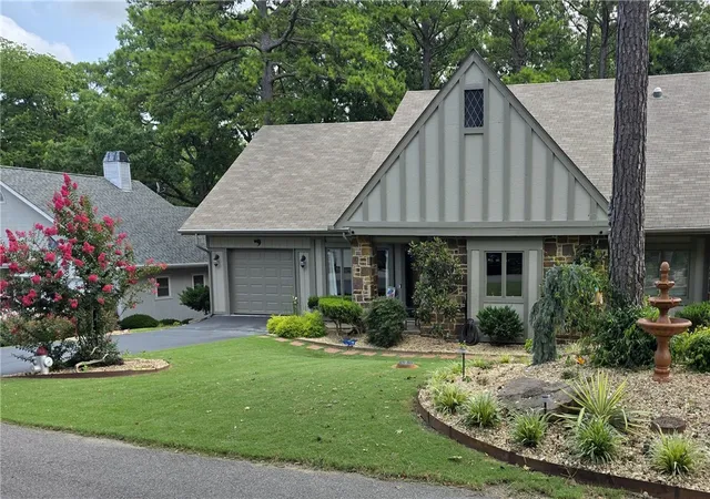 1st image of 9 Norwood Ln, Bella Vista, AR 72714 | MLS# 1356047