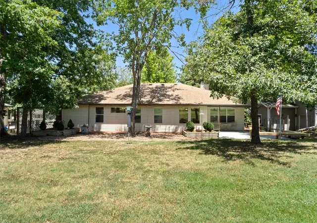33rd image of 17 Saint Andrews Ln, Holiday Island, AR 72631 | MLS# 1357456