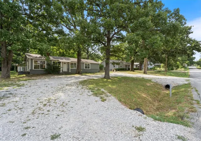 2nd image of 1358 N Lewis Ave, Fayetteville, AR 72703 | MLS# 1357454