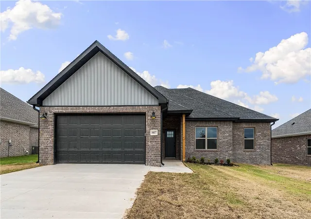 Photo 1 of Single family home for sale at 1037 Cook St, Pea Ridge, AR 72751 | MLS# 1357404 | Listing updated on 2026-10-04