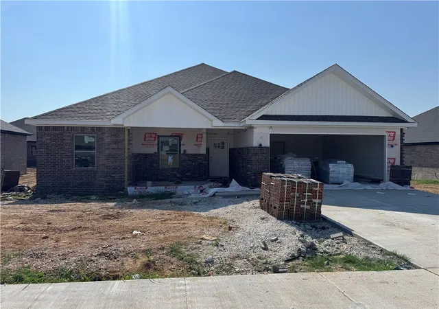 1st image of 1049 Cook St, Pea Ridge, AR 72751 | MLS# 1357419