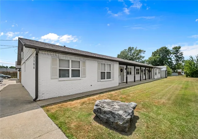 1st image of 1306 Se C St, Bentonville, AR 72712 | MLS# 1357218