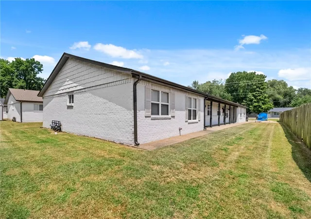 2nd image of 1308 Se C St, Bentonville, AR 72712 | MLS# 1357219
