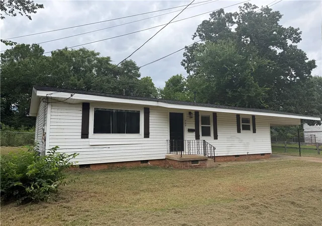 2nd image of 909 Riddell St, Clarksville, AR 72830 | MLS# 1357511