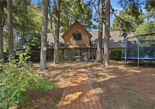 Photo 1 of Single family home for sale at 2414 Sherwood Ln, Fayetteville, AR 72703 | MLS# 1357526 | Listing updated on 2026-08-03