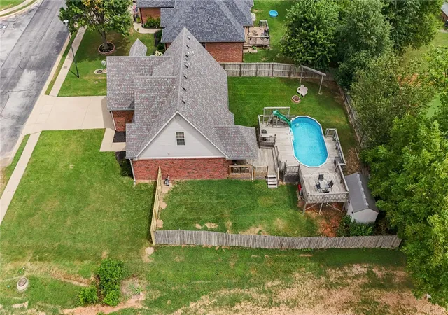 2nd image of 219 Dawn Dr, Centerton, AR 72719 | MLS# 1357506