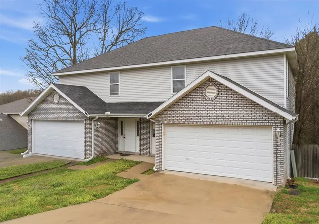 2nd image of 2252 & 2254 E Cinnamon Wy, Fayetteville, AR 72703 | MLS# 1357533