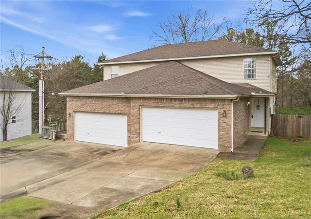 2nd image of 2270 & 2272 E Cinnamon Wy, Fayetteville, AR 72703 | MLS# 1357536