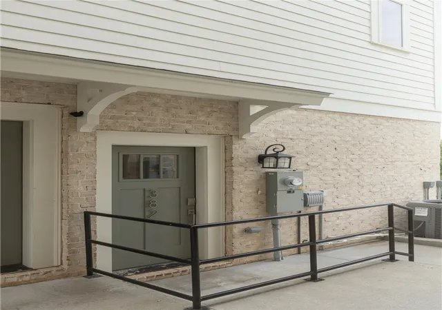Photo 2 of Townhouse for sale at 382 S Hill Ave, Fayetteville, AR 72701 | MLS# 1357534 | Listing updated on 2026-09-16
