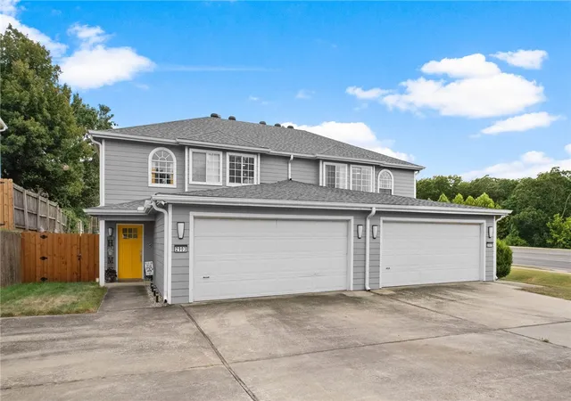 1st image of 2901, 2903 E Sterling Ct, Fayetteville, AR 72703 | MLS# 1357573
