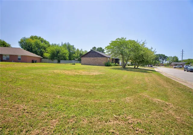 26th image of 1501 Thrush St, Springdale, AR 72764 | MLS# 1357643