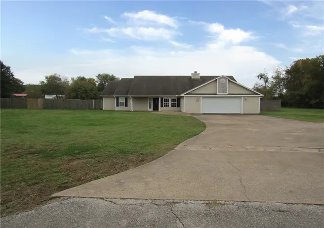 3rd image of 1295 Sunbridge Ln, Rogers, AR 72758 | MLS# 1357612