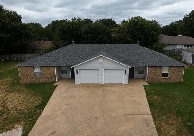 2nd image of 1372 & 1374 N Chickadee Ave, Fayetteville, AR 72704 | MLS# 1357523