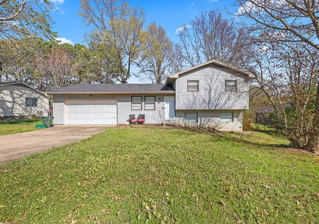 Photo 1 of Single family home for sale at 2224 Mockingbird Ln, Fayetteville, AR 72703 | MLS# 1357614 | Listing updated on 2026-08-04