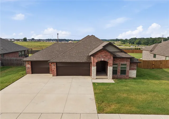 3rd image of 2305 Carper Ln, Pea Ridge, AR 72751 | MLS# 1356966