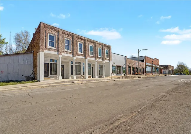 2nd image of 111 119 W Bean St, Lincoln, AR 72744 | MLS# 1357651