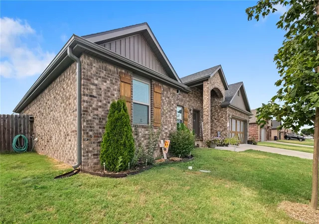 2nd image of 421 Captain Hopkins St, Prairie Grove, AR 72753 | MLS# 1357490