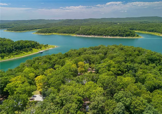 4th image of 808 Marion County 8071, Flippin, AR 72634 | MLS# 1357776