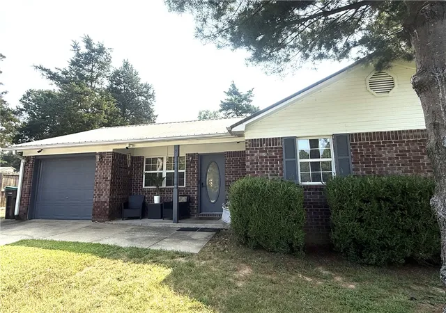2nd image of 5 Cedar Creek Ct, Dover, AR 72837 | MLS# 1357773