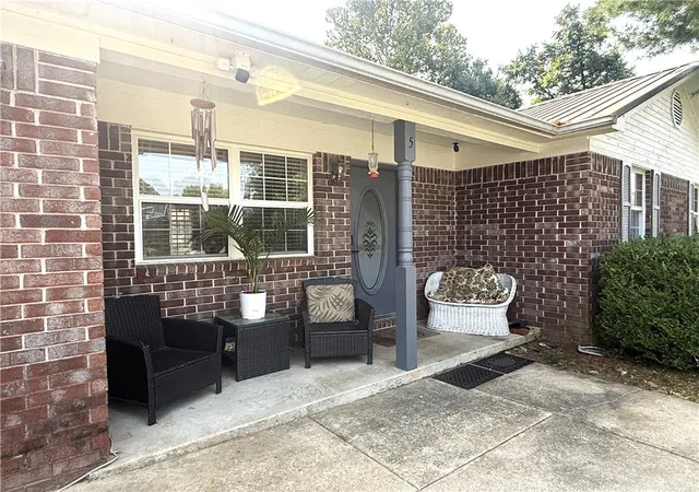 3rd image of 5 Cedar Creek Ct, Dover, AR 72837 | MLS# 1357773