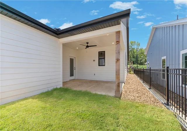 8th image of 2342 E Rolling Hills Dr, Fayetteville, AR 72703 | MLS# 1357807