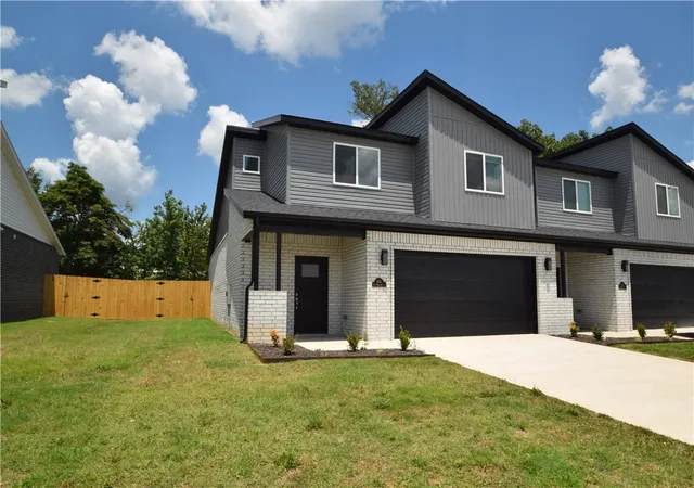 1st image of 702 Sun Meadows Loop, Centerton, AR 72719 | MLS# 1357357