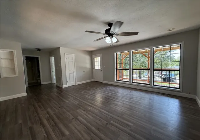 4th image of 821 E Washington Ave, Harrison, AR 72601 | MLS# 1357702