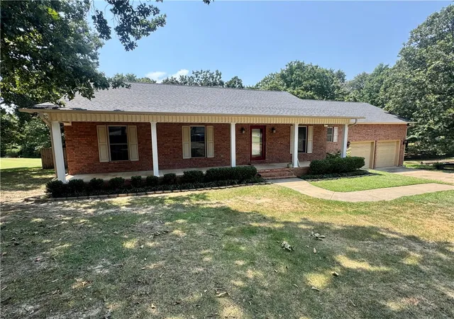 1st image of 1197 Ridgeview Ln, Russellville, AR 72802 | MLS# 1357907