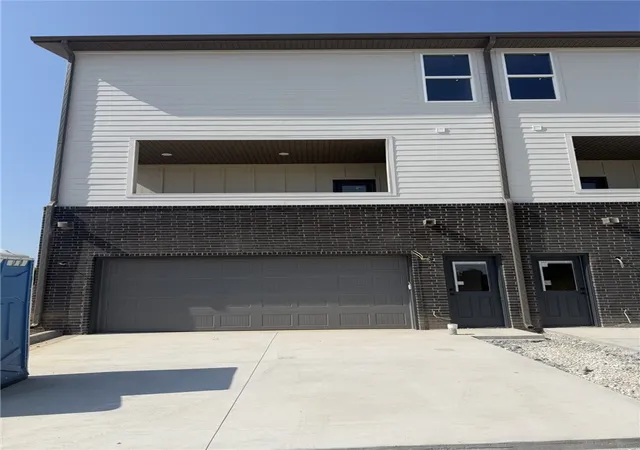 3rd image of 4237 W Sardinia Wy #5, Fayetteville, AR 72704 | MLS# 1357836