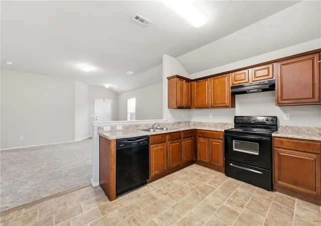 Photo 4 of Sale Pending at 305 E Glendale Ln, Rogers, AR 72758 | MLS# 1354599 | Listing updated on 2026-08-27