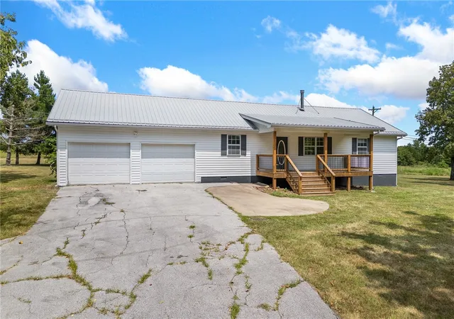 2nd image of 7590 Orchard Point Rd, Harrison, AR 72601 | MLS# 1358163