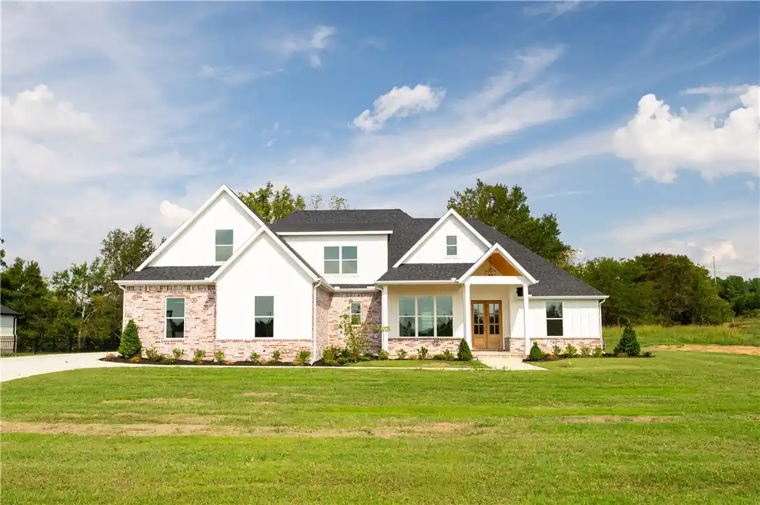 Photo 1 of Single family home for sale at 828 Asher St, Fayetteville, AR 72703 | MLS# 1358542 | Listing updated on 2026-10-22