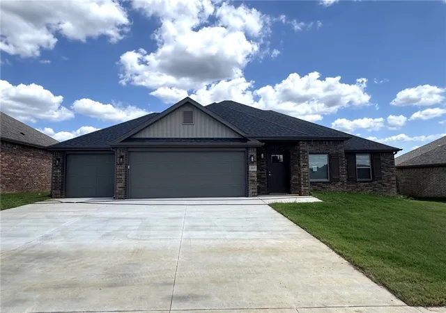 Photo 1 of Single family home for sale at 223 S Eagle Mountain St, Prairie Grove, AR 72753 | MLS# 1358535 | Listing updated on 2026-08-27