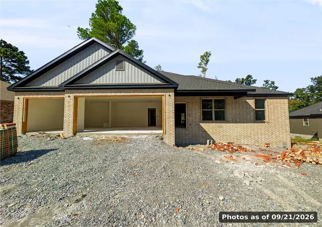 Photo 1 of Sale Pending at 3 Selland Ln, Bella Vista, AR 72715 | MLS# 1359036 | Listing updated on 2026-10-08