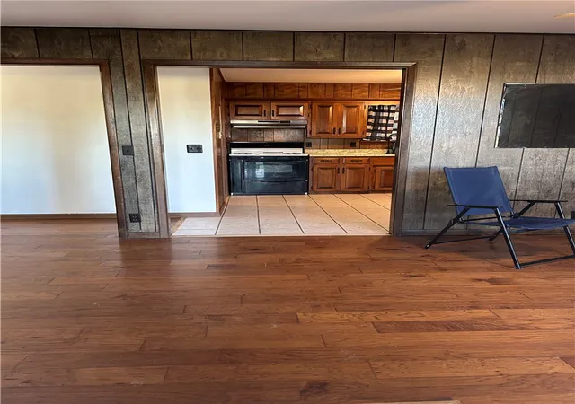 Photo 2 of Single family home for sale at 425 Nw Walker St, Gentry, AR 72734 | MLS# 1359018 | Listing updated on 2026-10-10
