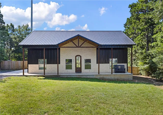 Photo 1 of Single family home for sale at 401 Mountain View Ct, Russellville, AR 72802 | MLS# 1358994 | Listing updated on 2026-08-27