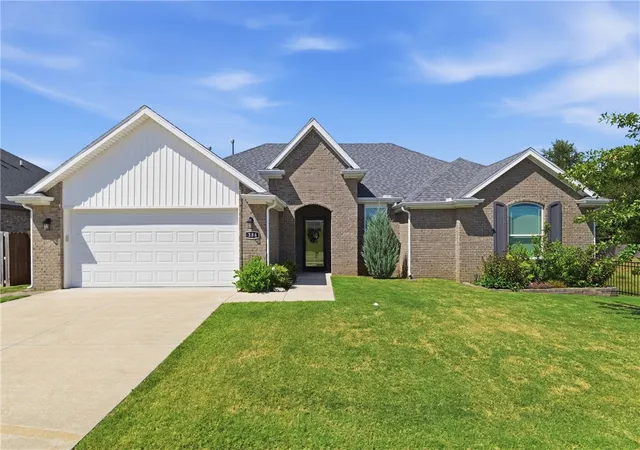 Photo 1 of Single family home for sale at 384 Tyler Rd, Farmington, AR 72730 | MLS# 1359453 | Listing updated on 2026-08-27