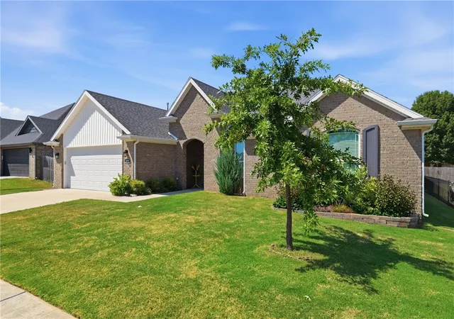 Photo 3 of Single family home for sale at 384 Tyler Rd, Farmington, AR 72730 | MLS# 1359453 | Listing updated on 2026-09-24