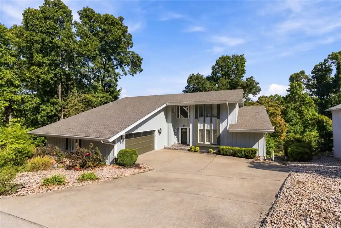 Photo 1 of Single family home for sale at 40 Branchwood Dr, Bella Vista, AR 72715 | MLS# 1359452 | Listing updated on 2026-10-28