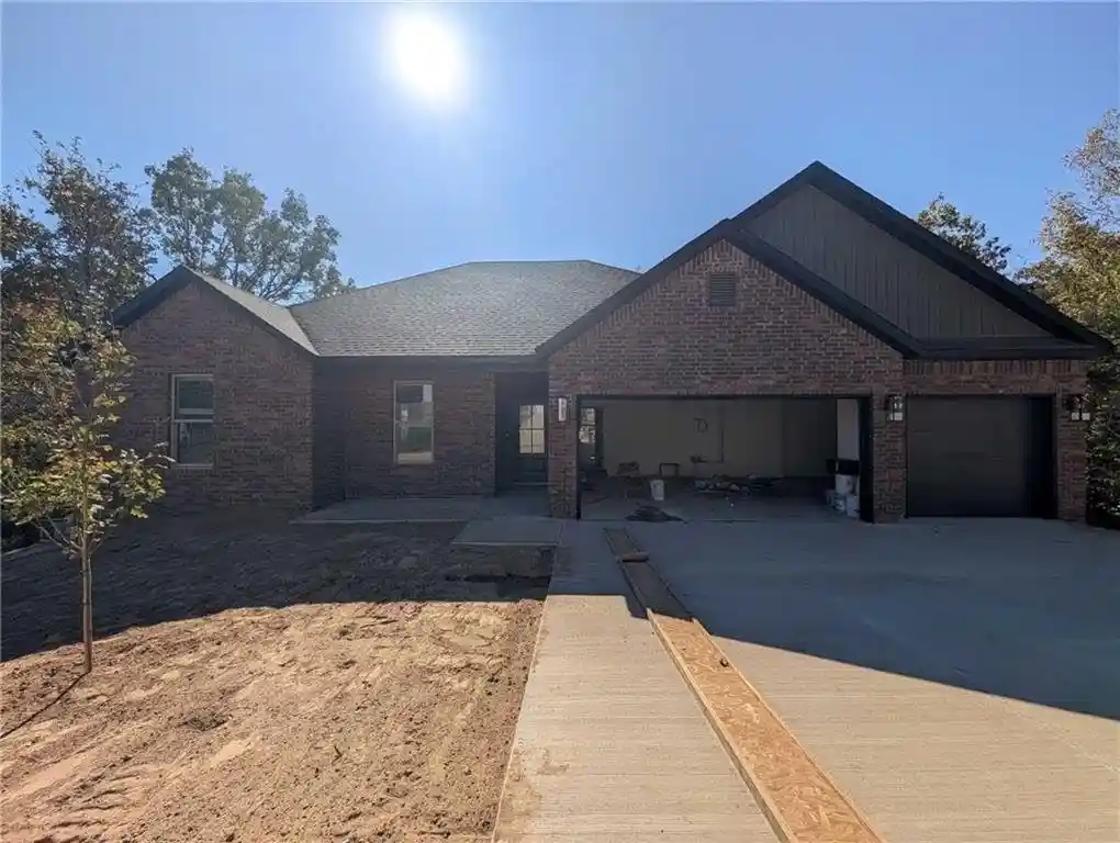 Single family home for sale at 12 Tarbolten Ln, Bella Vista, AR 72715 | MLS# 1359939
