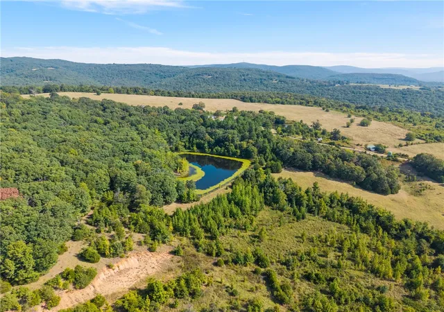 2nd image of 11600 Overlook Tr, Mountainburg, AR 72946 | MLS# 1360057