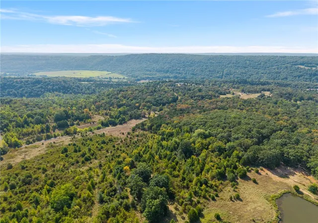 3rd image of 11600 Overlook Tr, Mountainburg, AR 72946 | MLS# 1360057
