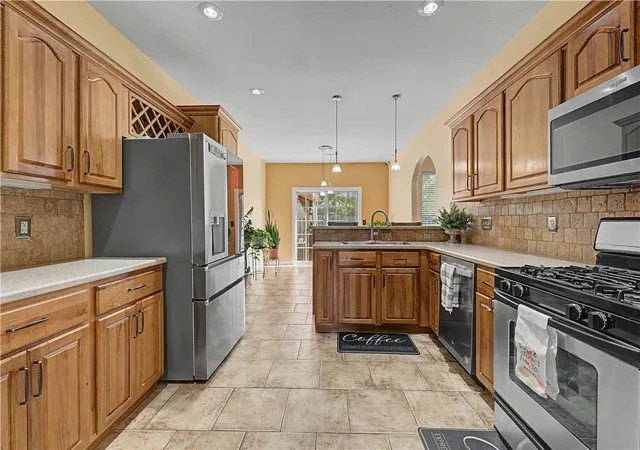 2nd image of 5310 S Stone Bay Cir, Rogers, AR 72758 | MLS# 1359995