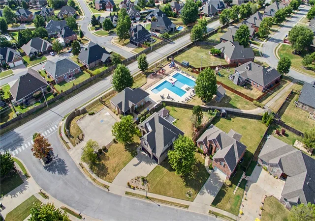 5th image of 5310 S Stone Bay Cir, Rogers, AR 72758 | MLS# 1359995