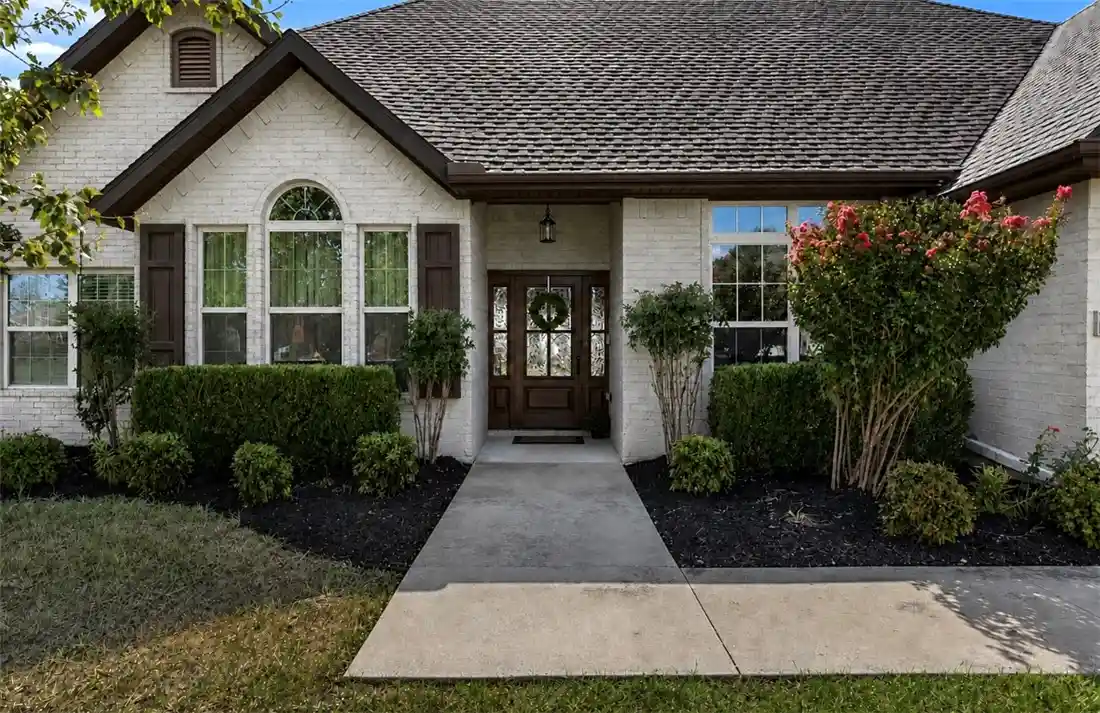 Photo 1 of Single family home for sale at 3953 Spyglass Hill Dr, Fayetteville, AR 72701 | MLS# 1359929 | Listing updated on 2026-10-22